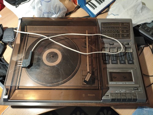 Philips music center 990 - center,