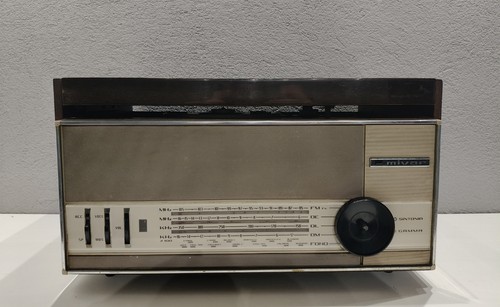 Radio valvole con - con, giradischi